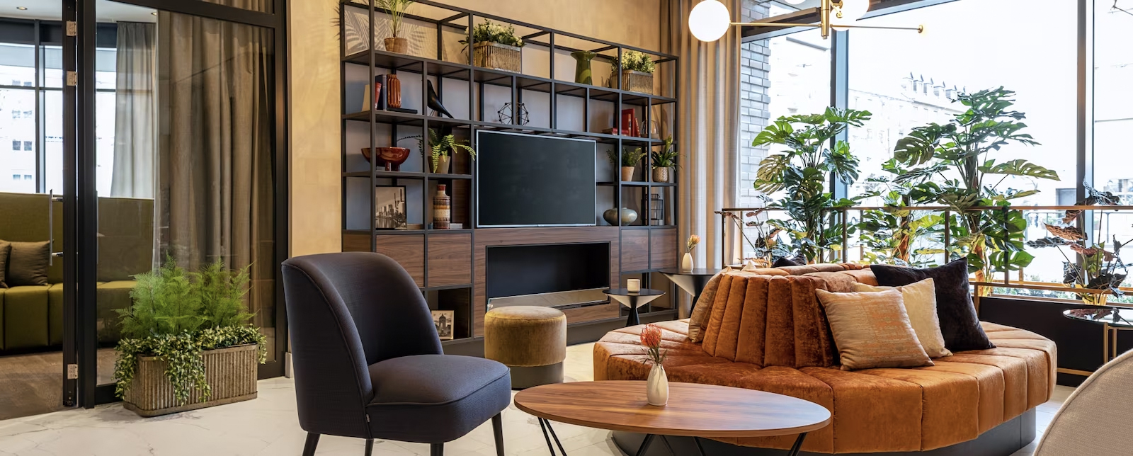 NH Hotel + 1 x Con-Paket Deluxe
