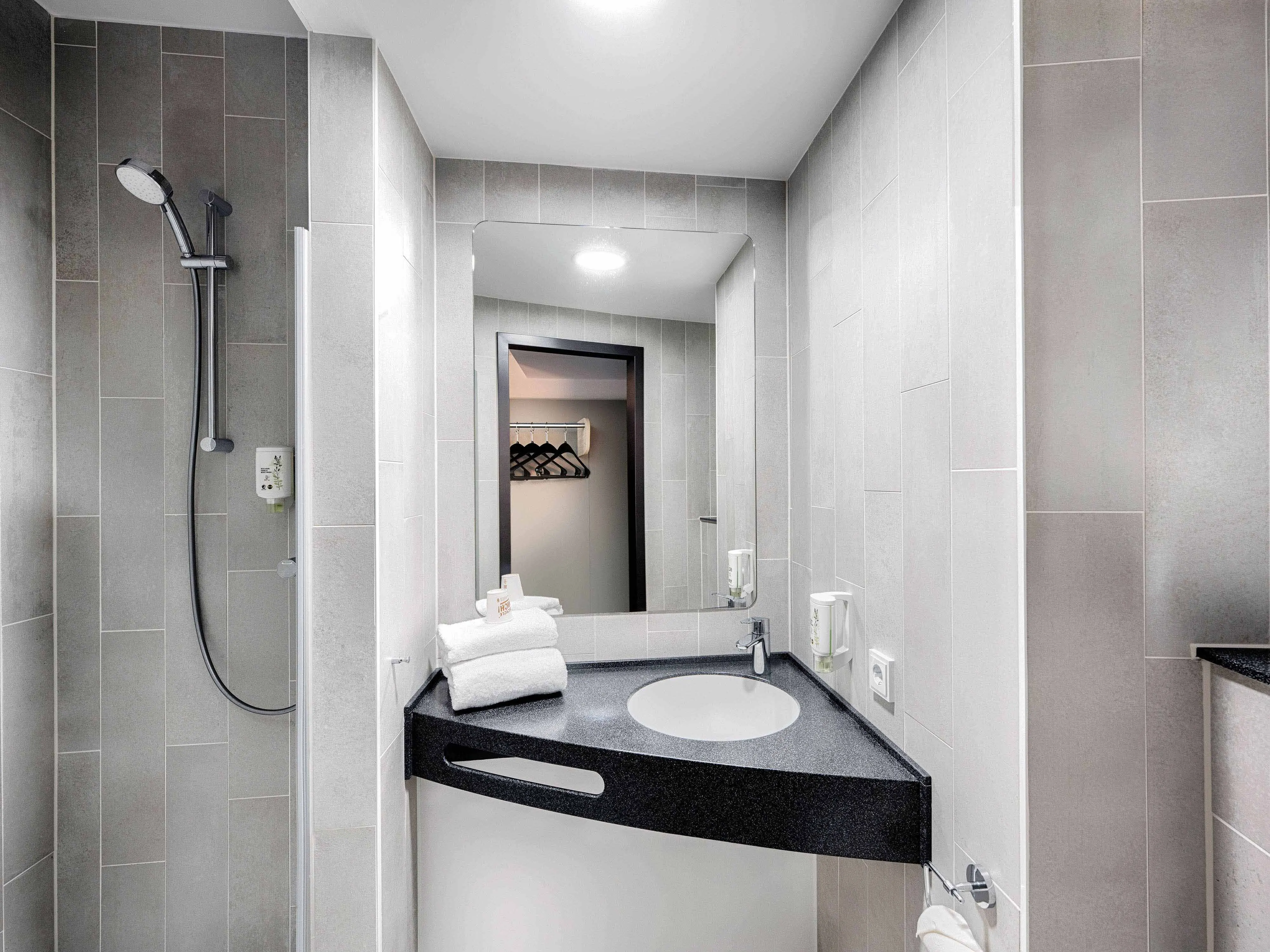 B&B Hotel + 1 x Con-Paket Deluxe