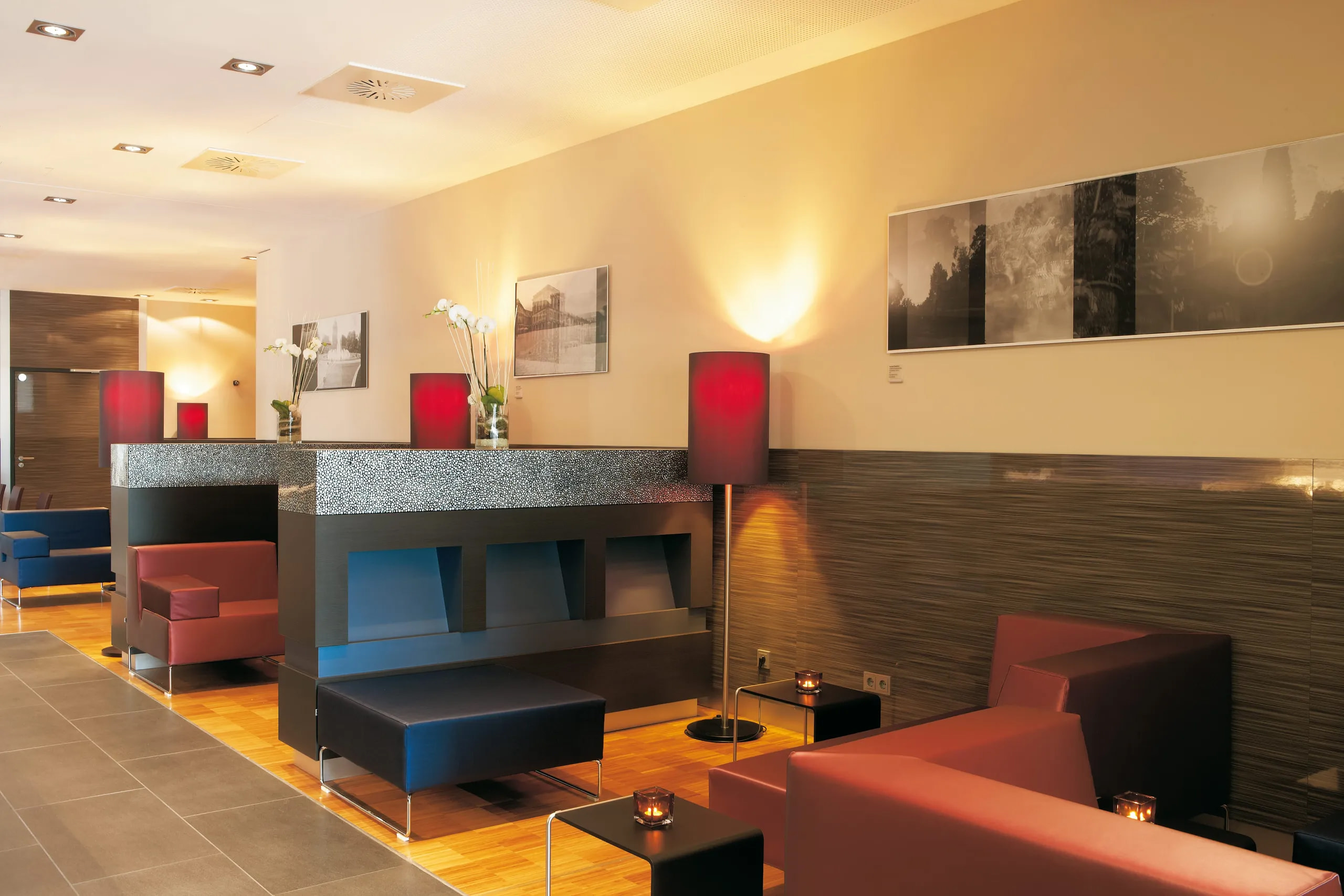 Intercity Hotel + 1 x Con-Paket Deluxe