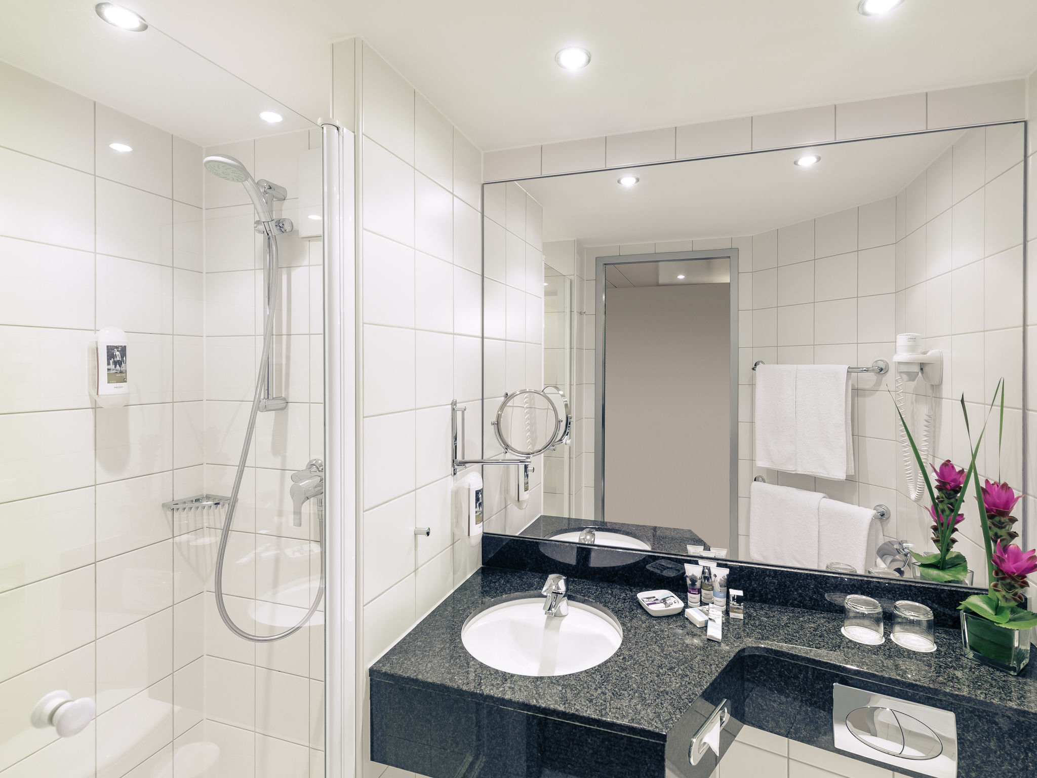 Mercure Hotel am Rathaus + 1 x Con-Paket Deluxe