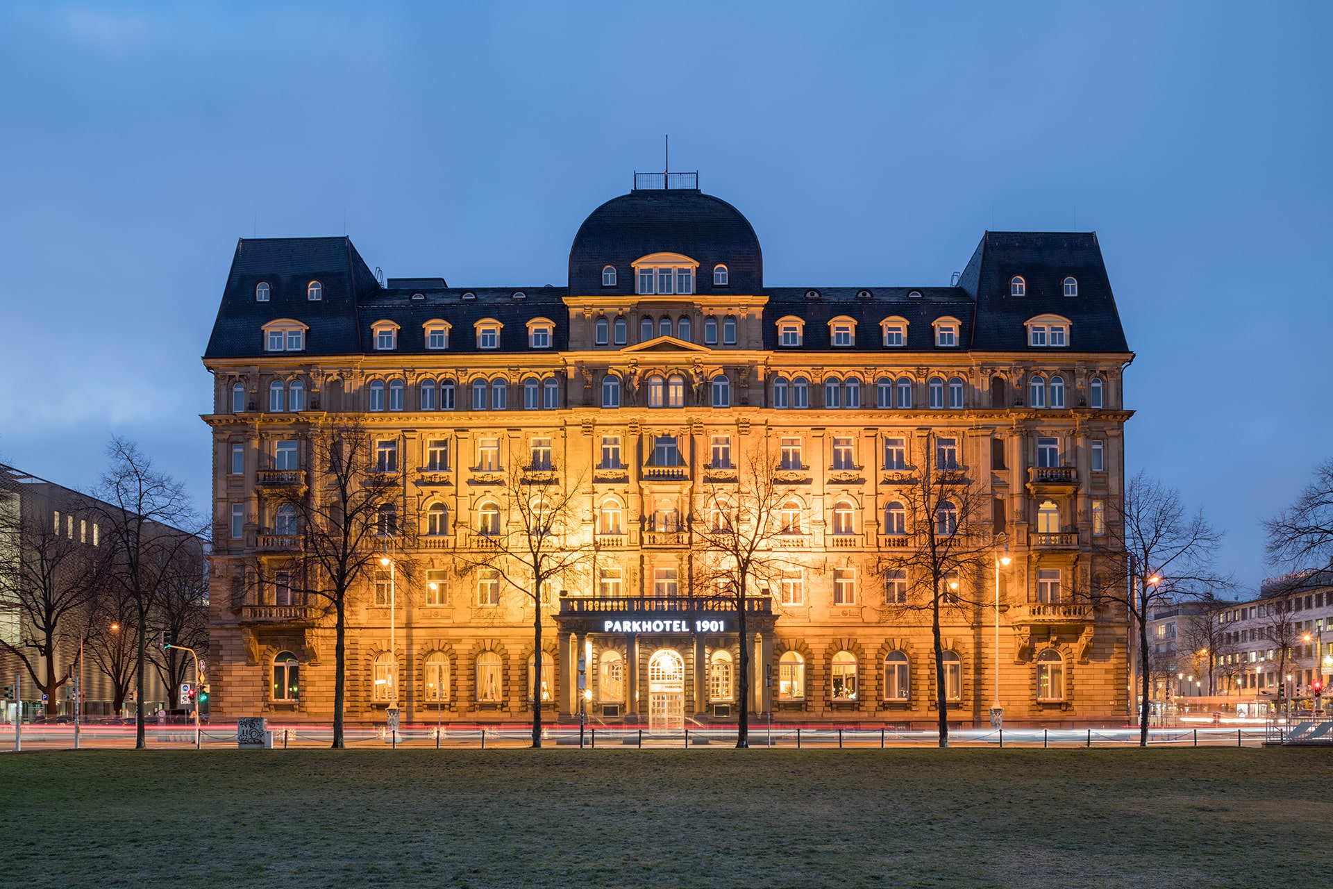 Parkhotel 1901 + 1 x Con-Paket Deluxe